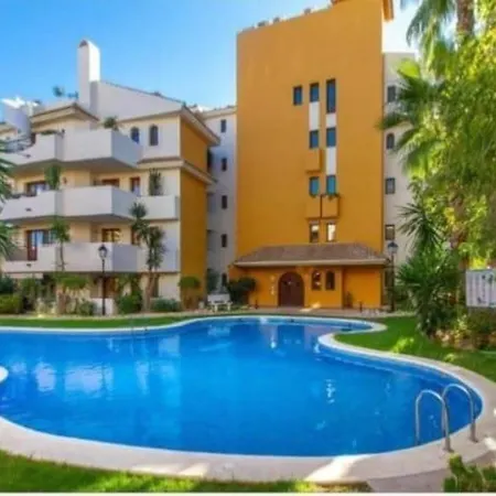 Bright Penthouse With Spacious Solarium Punta Prima * تورّيفيِخا