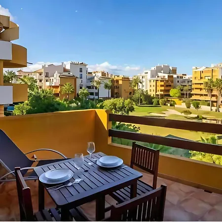 Bright Penthouse With Spacious Solarium Punta Prima تورّيفيِخا